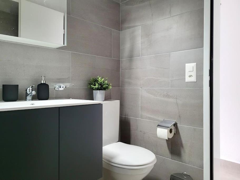 Apartment Palma - Central & Cozy With Free Private Parking Лугано Екстер'єр фото